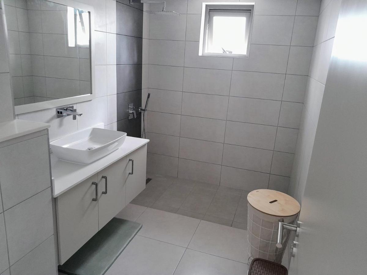Appt Neuf De 2Ch Ds Residence Avec Piscine, Route Cotiere Grand Baie Exterior foto